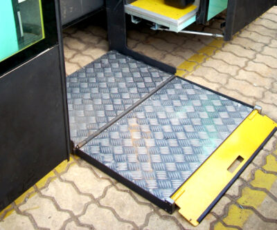 STEP B 800 Wheelchair Liftsemi automatic 2